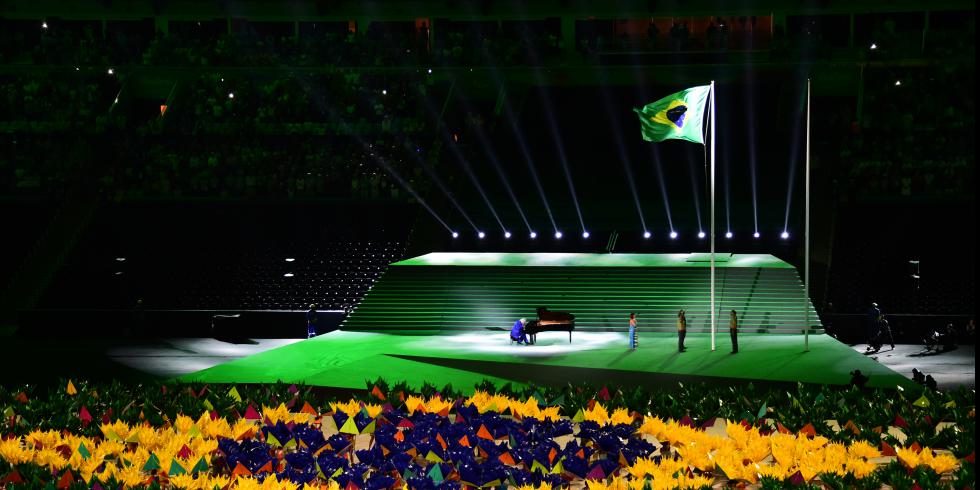 Rio lance ses Jeux Paralympiques en samba et sous la pluie
